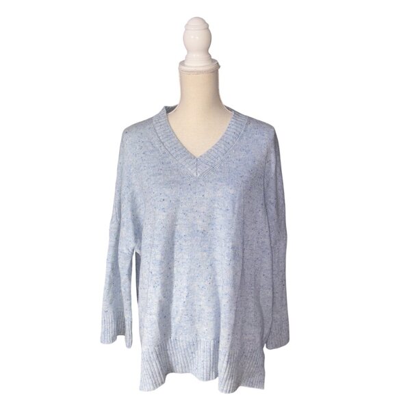 Mersea Montauk V Neck Sweater in misty blue oversized relaxed one size marled - Picture 4 of 10